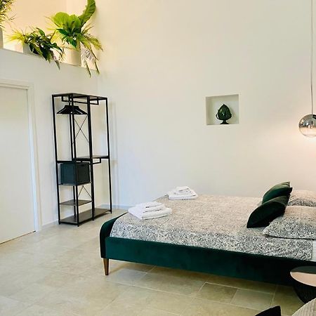 Namaste Apartment Бари Экстерьер фото