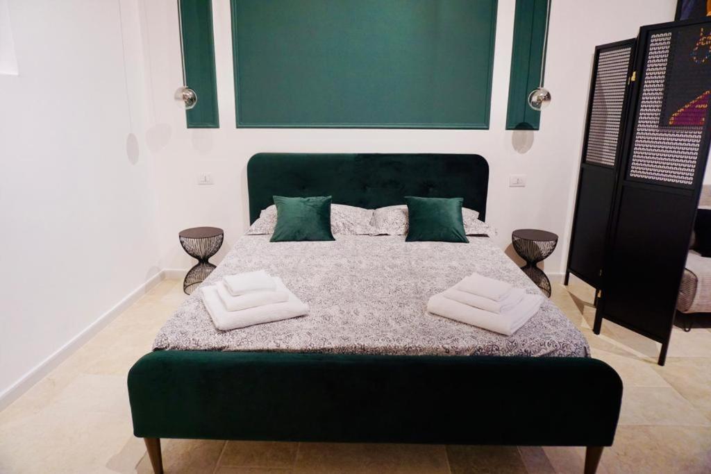Namaste Apartment Бари Экстерьер фото