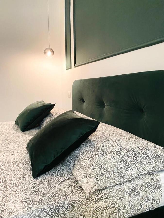 Namaste Apartment Бари Экстерьер фото