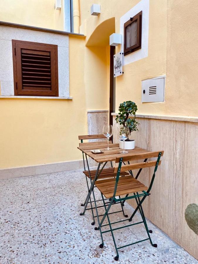 Namaste Apartment Бари Экстерьер фото